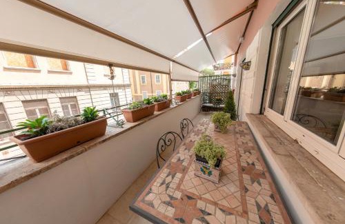 Rione XIV Borgo Apartamento | Gaia's home in Vatican