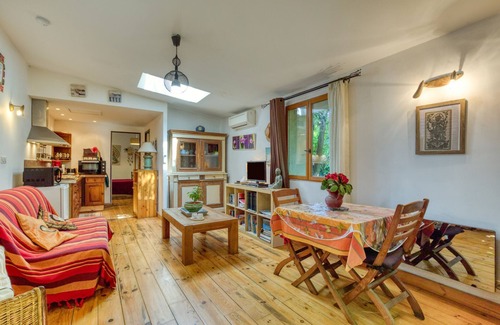 Poussan Apartamento | Gaia con jardín y aire acondicionado