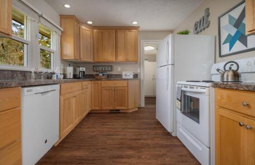 Newberg Casa | Gaibler Country Cottage