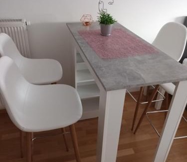 Virovitica Apartamento | Gajeva Rooms - Malmö apartment SELF CHECK-IN