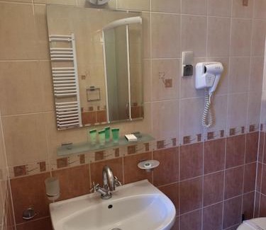 Pobiedziska Hotel | GAJOVA Restauracja & Nocleg