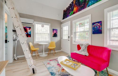 Brownwood Casa | Galactikitty - Quirky Cabin Near Lake Brownwood!