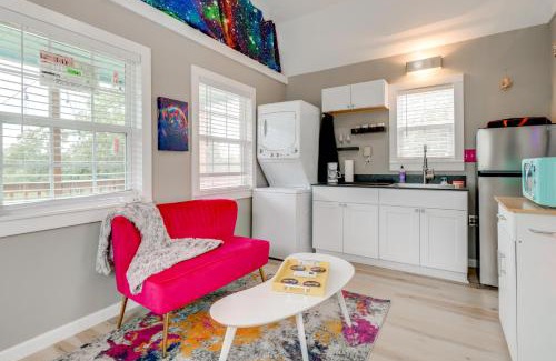 Brownwood Casa | Galactikitty - Quirky Cabin Near Lake Brownwood!