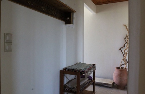 Faistos Apartamento | Galatia Yellow