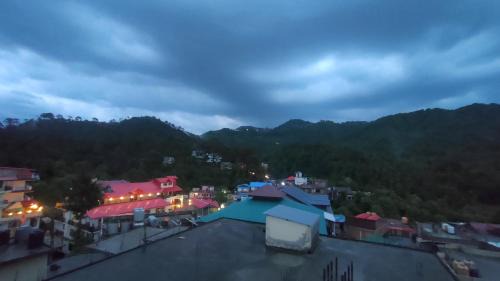 Banikhet Casa | Galaxy Inn Homestay