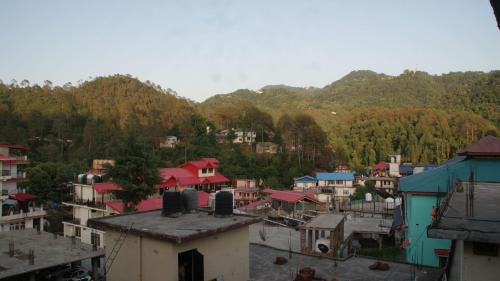 Banikhet Casa | Galaxy Inn Homestay