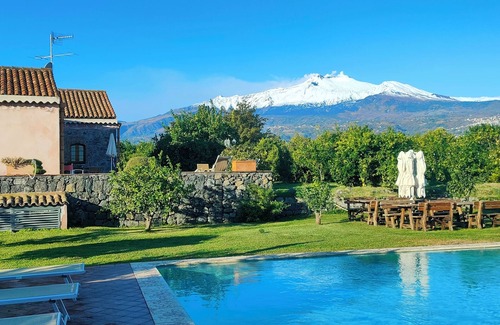 Torre Archirafi Otro | Galea farmhouse swimming pool in the greens, homemade restaurant, relaxation and nature