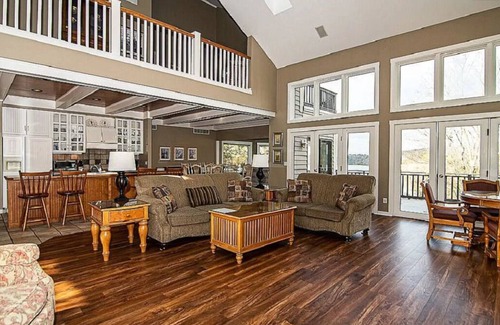 The Galena Territory Casa | Galena's Premier Lakeview 6 BR/5.5 BA Executive Home; Can rent as 4, 5 or 6 BR