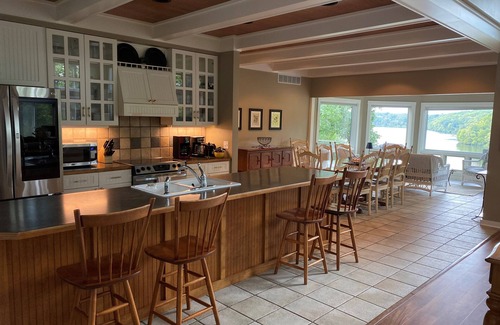 The Galena Territory Casa | Galena's Premier Lakeview 6 BR/5.5 BA Executive Home; Can rent as 4, 5 or 6 BR