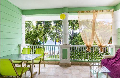 El Batey Apartamento | "Galeria Beach", Ocean front!