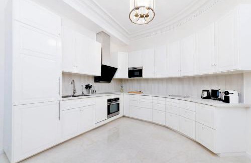 Chaussee-d'Antin Apartamento | Galeries LaFayette - 7 bedrooms - lift - aircon