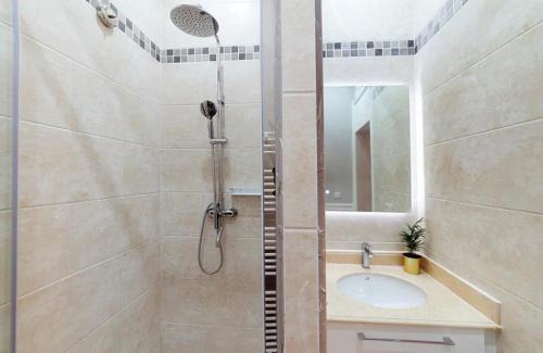 Chaussee-d'Antin Apartamento | Galeries LaFayette - 7 bedrooms - lift - aircon