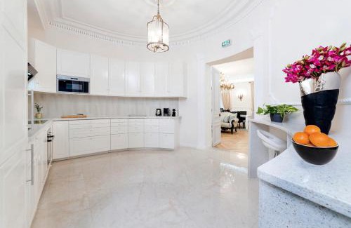 Chaussee-d'Antin Apartamento | Galeries LaFayette - 7 bedrooms - lift - aircon