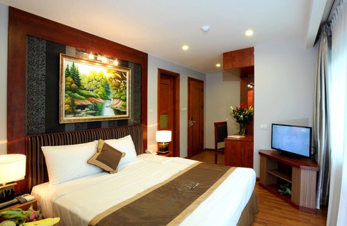Hai Ba Trung Hotel | Gallant Hotel