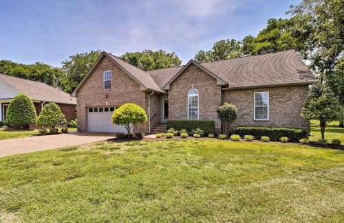 Gallatin Casa | Gallatin House on Long Hollow Golf Course!
