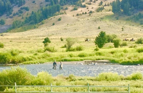 Big Sky Apartamento | Gallatin River Access- 15 minutes from skiing Big Sky