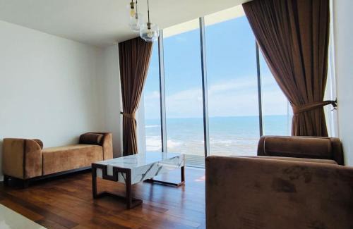 Galle Apartamento | Galle Beach Front Duplex 4 Bed Amazing Sea views