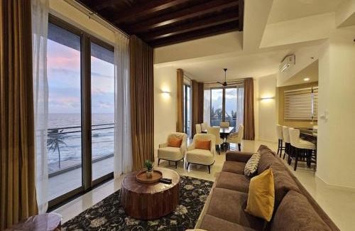 Galle Apartamento | Galle Beach Front Duplex 4 Bed Amazing Sea views