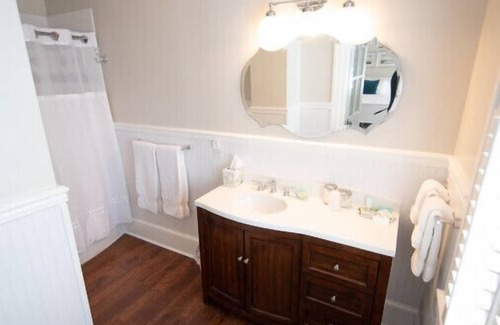 Edenton Cama Y Desayuno | Captain's Quarters Rm. 7