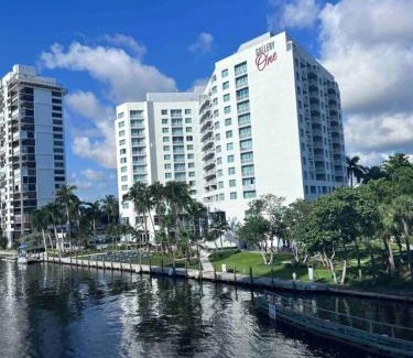 East Fort Lauderdale Apartamento | GalleryOne Doubletree Hilton GC Secret Blending