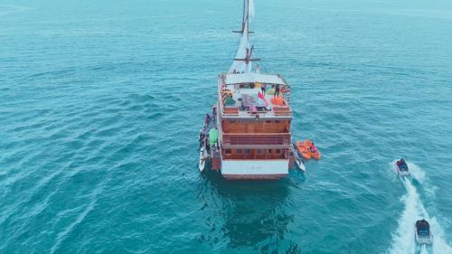Batam Alquiler De Eote | Gallia Phinisi Batam