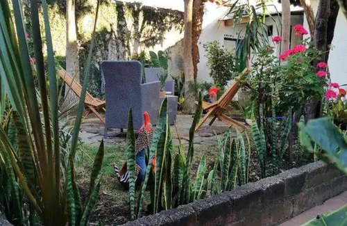 Barrio de Mexicanos Casa | Gallinero, Casa Chiapaneca, No Parking, BAÑOS FUERA DE LAS HABITACIONES