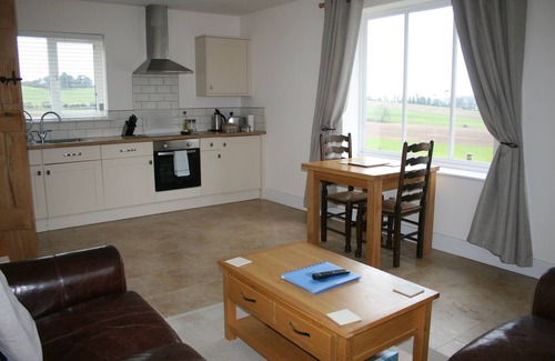 Findon Cabaña | Gallops Farm Holiday Cottages