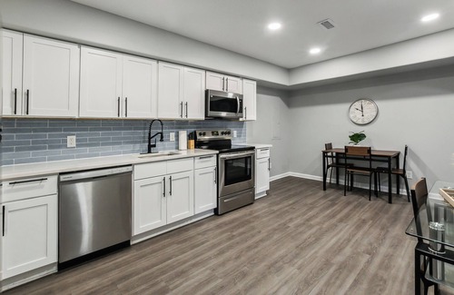 New Castle Apartamento | Galloway 113 I Spacious Garden Style Retreat