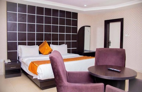 Ojodu Hotel | Galpin Suites Hotel