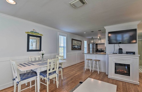 Galveston Cabaña | ¡NUEVO! Galveston de lujo Cottage w / Wraparound Deck!