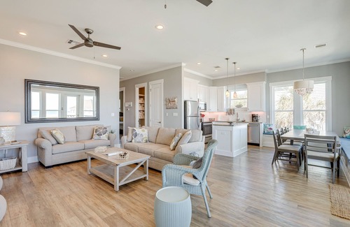 Spanish Grant Casa | Galveston Home w/ Outdoor Shower: Steps to Beach!