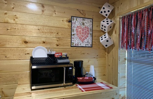 Cache Cabina | Gambling Buffalo Cabin near Casinos and Wichita Mountains Cache Medicine Park