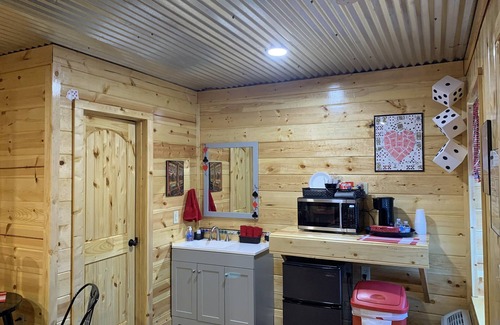 Cache Cabina | Gambling Buffalo Cabin near Casinos and Wichita Mountains Cache Medicine Park