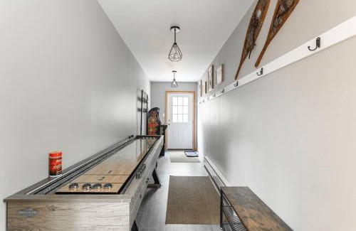 Albrightsville Casa | Game Area Open Concept 4 BDR