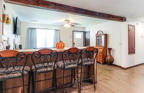 Oxford Casa | Game Day Getaway! Home with Yard, 4 Mi to Ole Miss