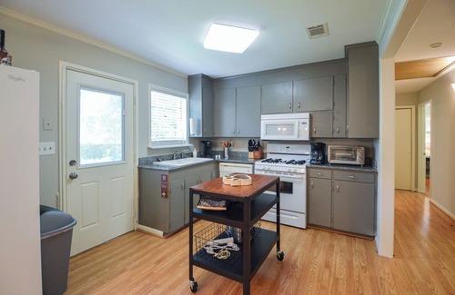 Starkville Casa | Game Day Getaway-Walk to Stadium