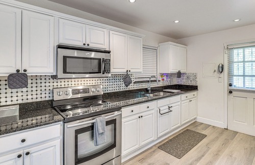 Miami Gardens Casa | Game Day Made Easy: Home 3 Mi to Hard Rock Stadium