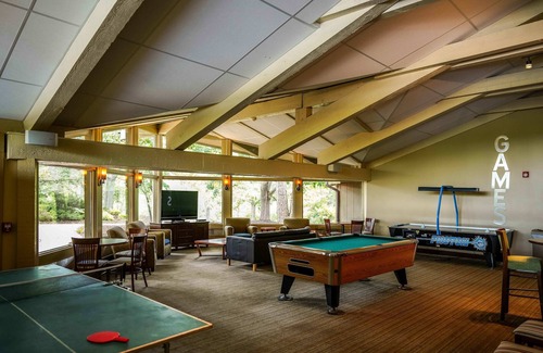 Fontana Casa | Game Lover's Getaway In Abbey Springs W/ Golf Cart