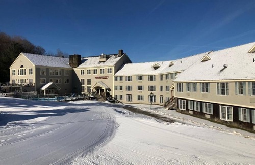 Hancock Apartamento | Game Night Suite at Jiminy Peak Ski OnOff Sleeps 4