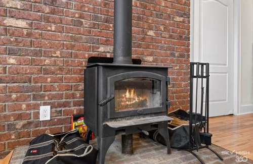 Fayetteville Casa | Game On Fayetteville's Premiere Entertainment-Packed Getaway