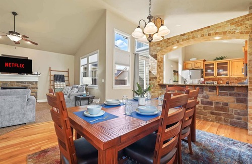 Meridian Casa | Game room | 3BR | Outdoor Seating BBQ