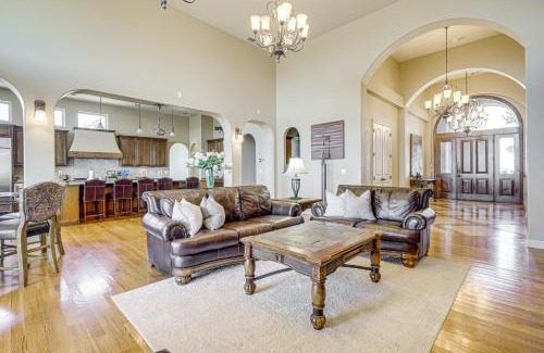 Tucumcari Casa | Game Room and Deck Group Getaway in New Mexico!