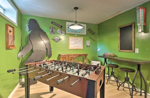 Weaverville Casa | Game Room and Fire Pit Weaverville Family Home!