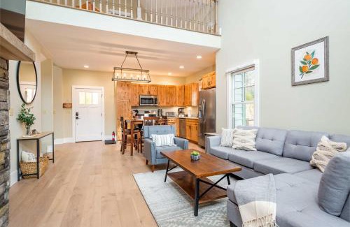 Cullowhee Casa | Game Room and Wraparound Decks Cullowhee Home!