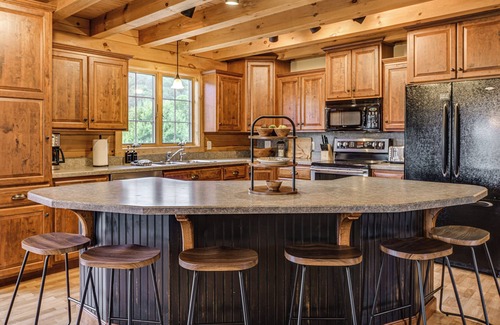 Harrison Valley Casa | Game Room + Fire Pit: Sprawling Westfield Retreat!