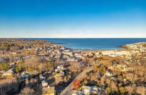York Beach Casa | Game Room Home Gym 1 Mile to Beach
