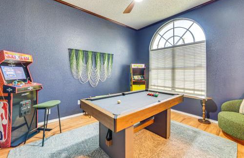 South Arlington Casa | Game Room, Hot Tub and Pool! Grand Prairie Getaway