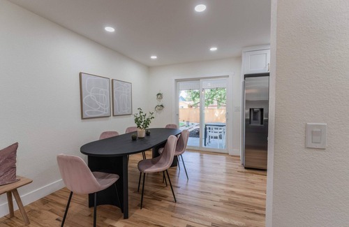 Alta Vista Area Casa | Game Room- Hot Tub- Sauna & Projector!