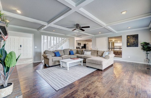 Central Oklahoma City Villa | Game Room / Sauna / Sun Room + Lake Hefner Access