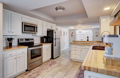 Central Oklahoma City Villa | Game Room / Sauna / Sun Room + Lake Hefner Access